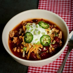 28 Slow Cooker Chipotle Bean Chili